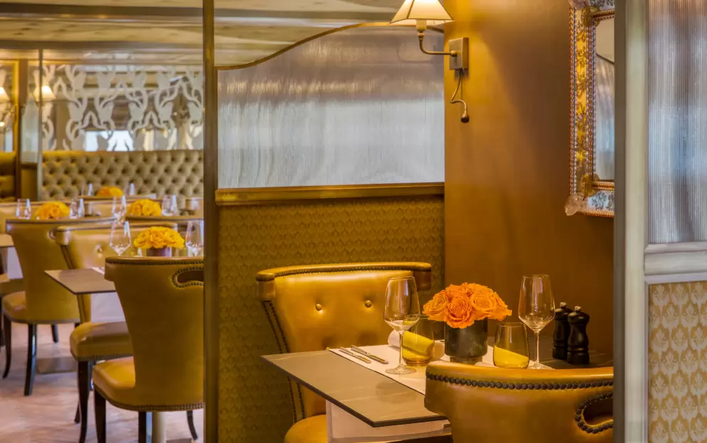 Uniworld SS La Venezia - Restaurante Rialto 2.jpg